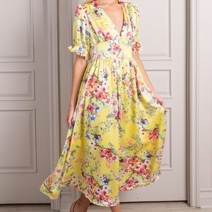 Beautiful silky floral maxi dress